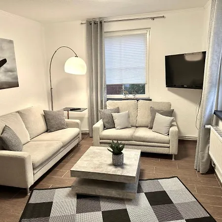 Ferienwohnung No1am Golfplatz In Der Bluetenstadt In Ostfriesland