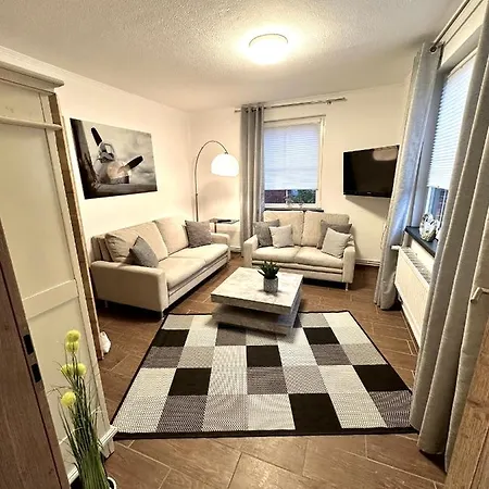 Ferienwohnung No1am Golfplatz In Der Bluetenstadt In Ostfriesland Apartament *